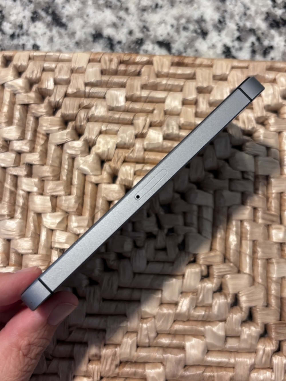 iPhone SE (1st generation) - Picture 7 of 10